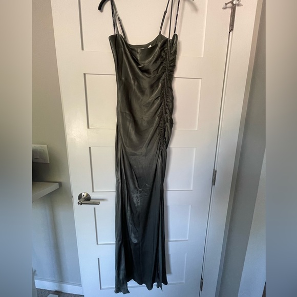NWT - Shona Joy - LA LUNE RUCHED MAXI DRESS - OLIVE - Size 4 - Picture 2 of 7